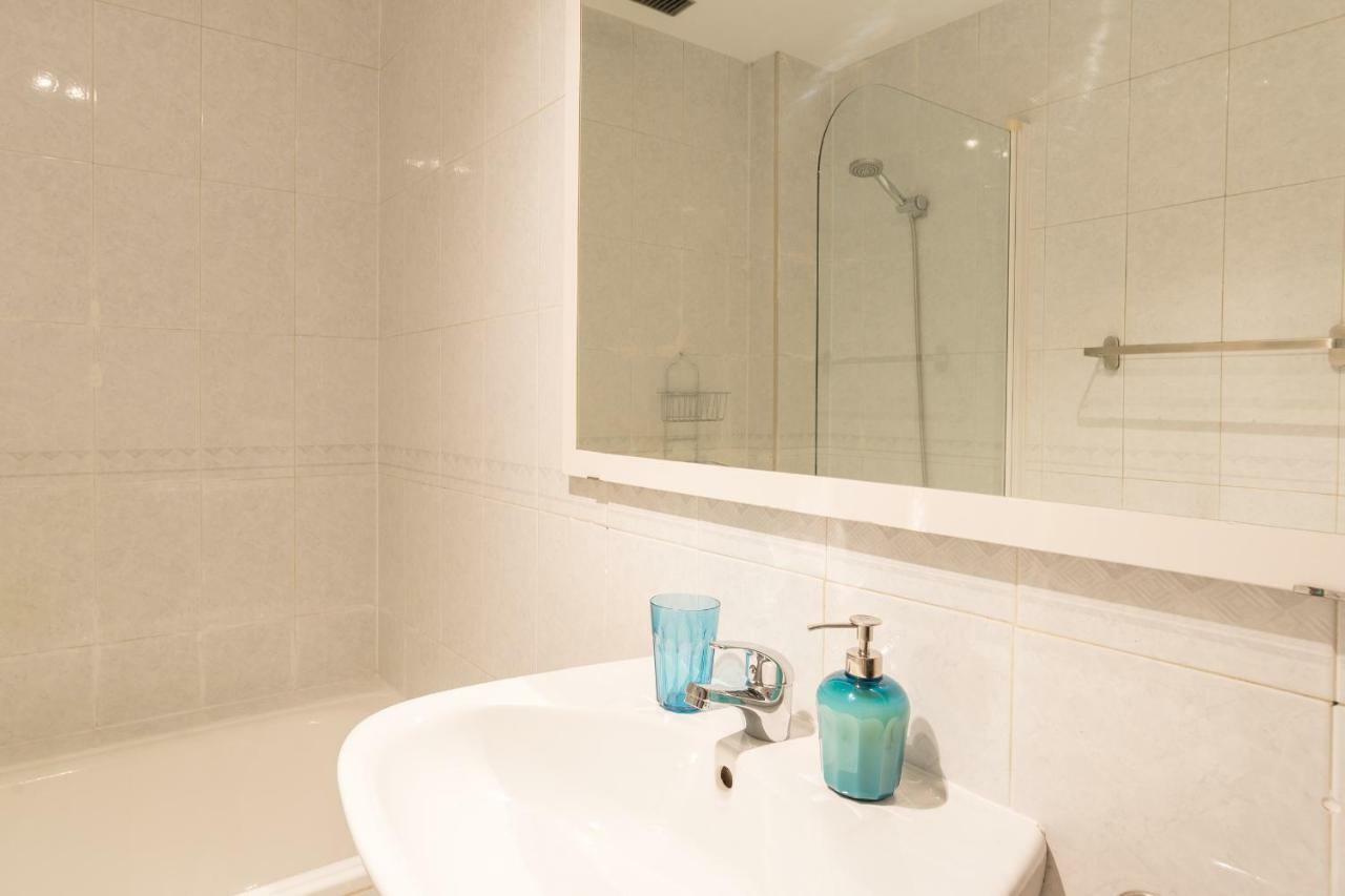 Ambb-Private Patio-Steps Away From Old Town Apartment Malaga Ngoại thất bức ảnh